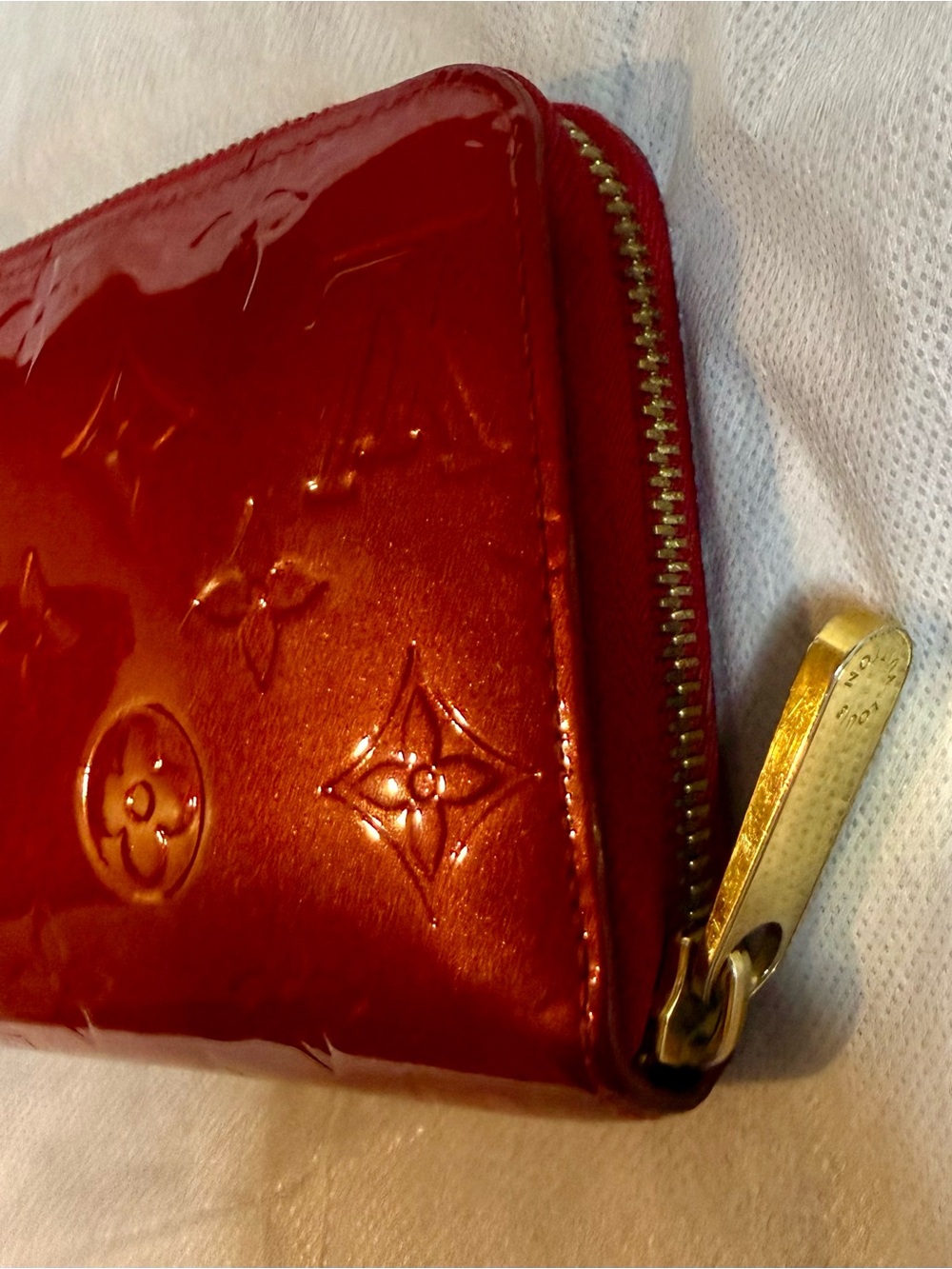 Louis Vuitton Red Vernis Monogram Zippy Wallet - Picture 12 of 13